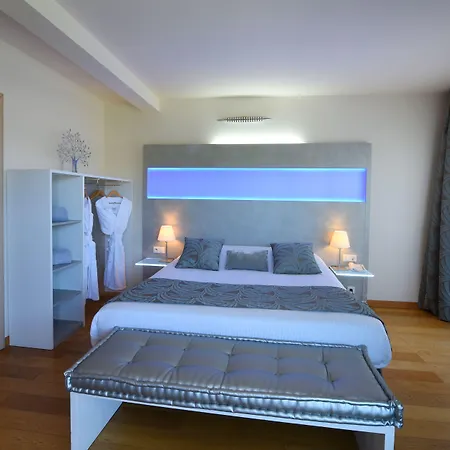 Готель Costa Salina 4*