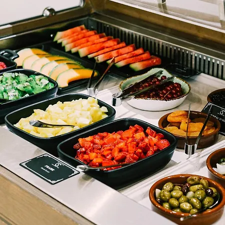 Готель Costa Salina 4*